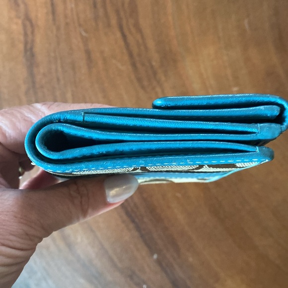 Coach 4” by 4”  Wallet / Logo and Blue leather/ EUC! - Picture 7 of 9